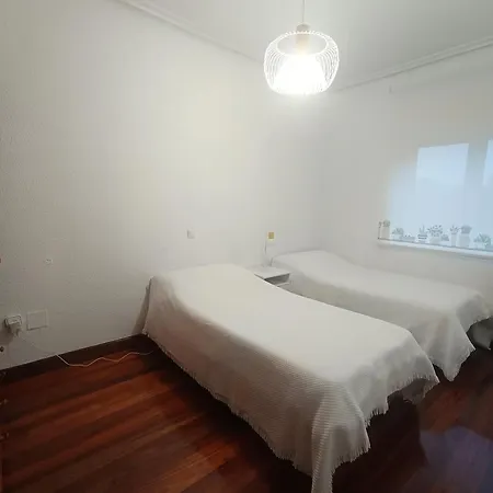 Piso Con Terraza Y Zonas Verdes 公寓